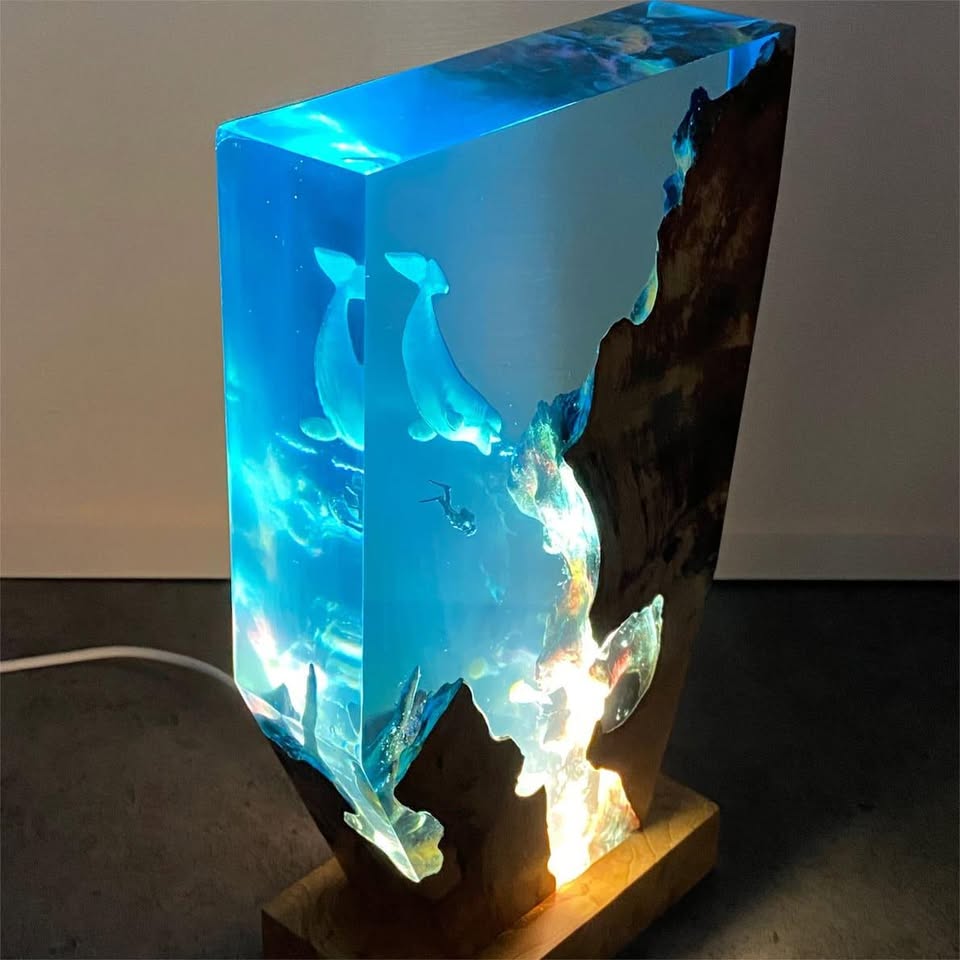 Dolphin and Diver Resin Night Light（ Best Gift 🎁 ）