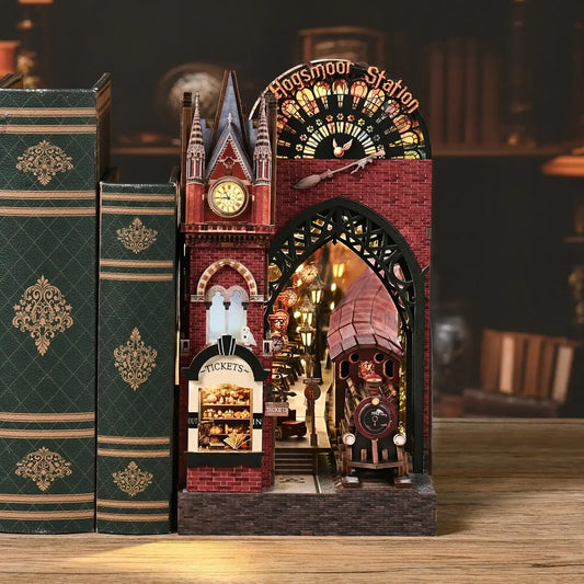 Hogsmoor Station DIY Book Nook Kit