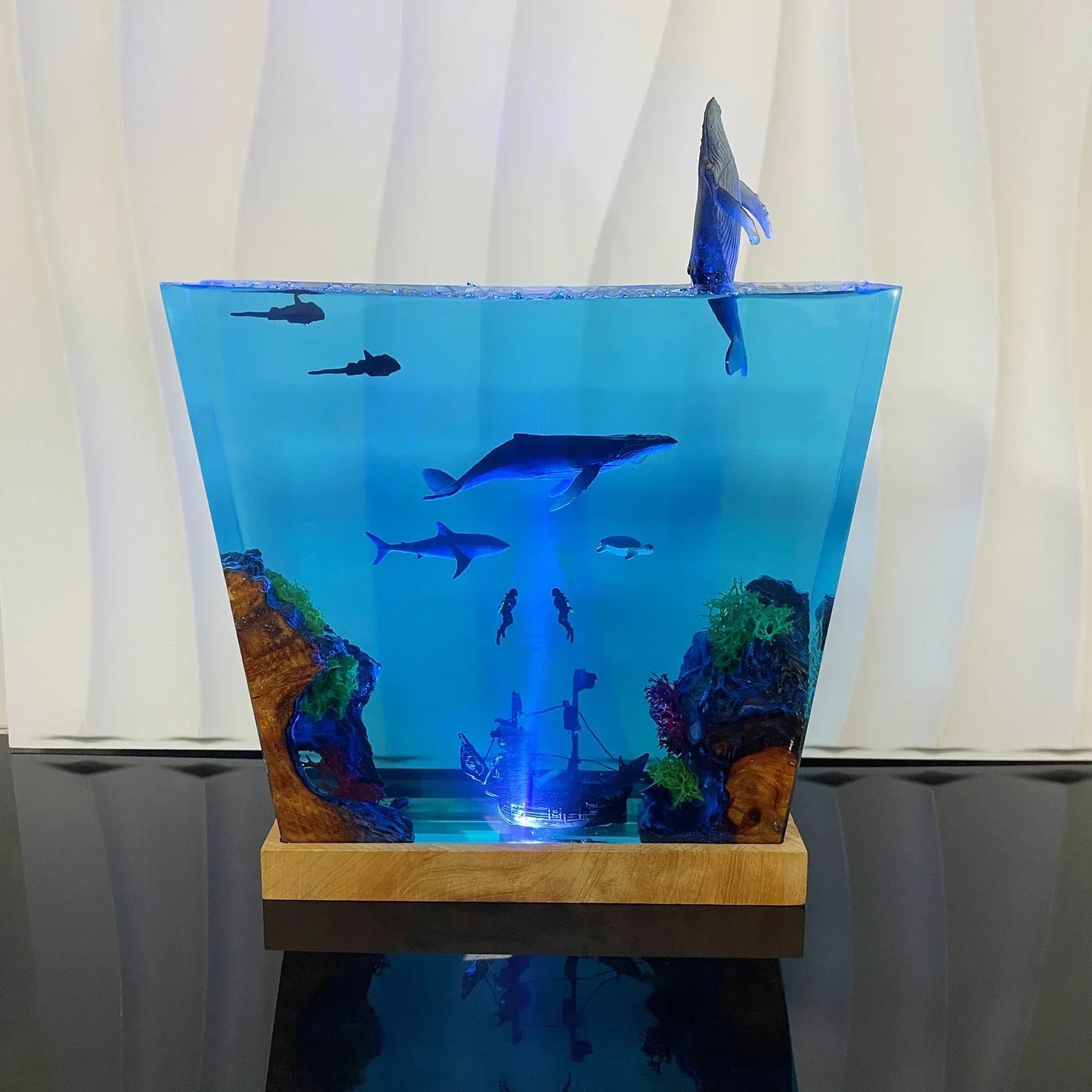 Whale Leaping Ocean Resin Night Light（ Best Gift 🎁 ）