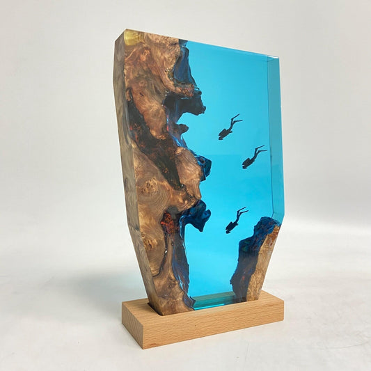 Three Divers Resin Night Light, Family Series（ Best Gift 🎁 ）